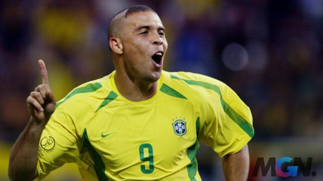 FIFA Online 4 tiền đạo Shevchenko Lewandowski Torres CR7 Rô béo Ronaldo