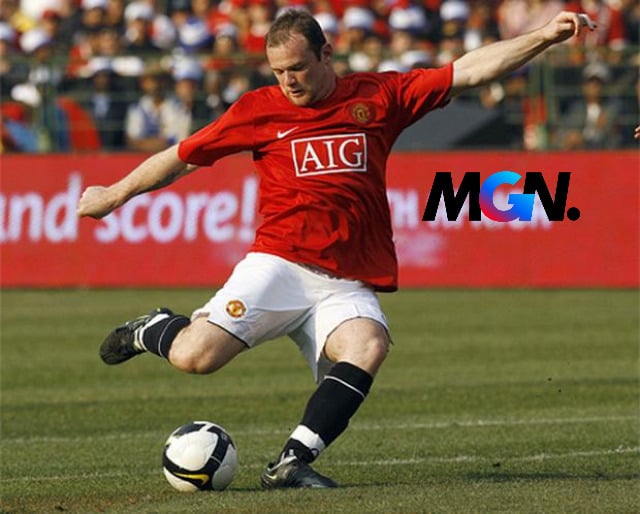 Rooney sút bóng khá tốt trong FIFA Online 4