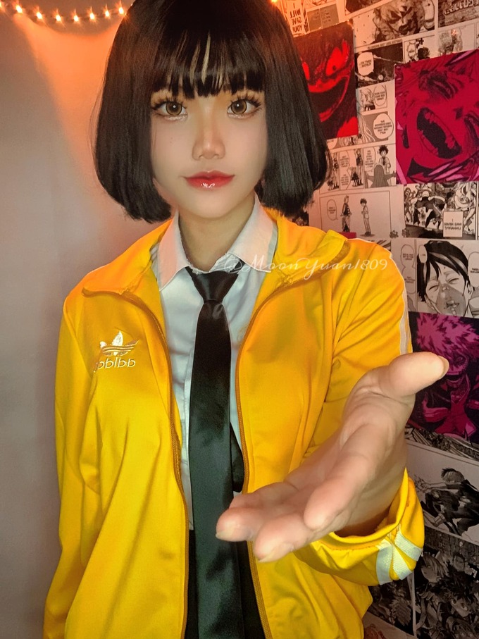 Coser Moon Yuan