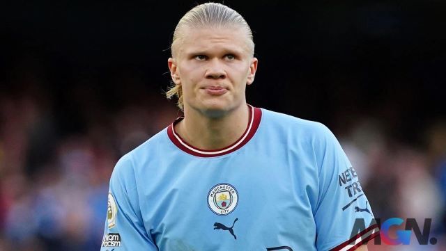 FIFA Online 4: So sánh hai mùa giải 22TS và SPL của 'siêu tiền đạo' Erling Haaland