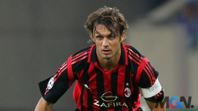 FIFA Online 4: So sánh hai mùa LH và EBS của huyền thoại AC Milan - Paolo Maldini