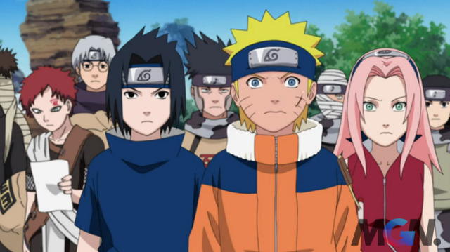 Chunin hay còn gọi là Ninja Trung Đẳng, họ là những Ninja đủ điều kiện để hướng dẫn người khác và tham gia vào những nhiệm vụ chính của làng