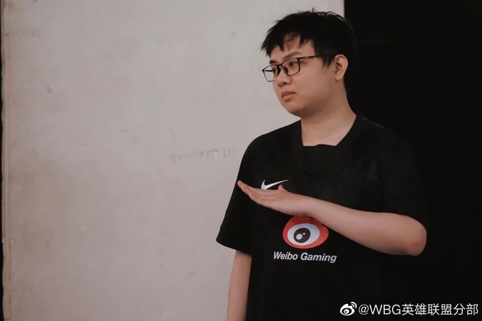 Vừa qua, sau khi rời WBG, SofM tuyên bố bản thân sẽ chia tay LPL để về Việt Nam và thực hiện những dự định cá nhân.