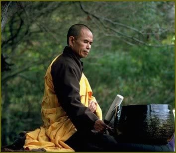 Bài phỏng vấn thiền sư Thích Nhất Hạnh chấn động phương Tây: Đức Phật là người hạnh phúc