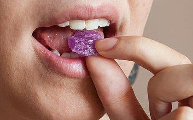 Sử dụng kẹo ngậm phòng the có thể gây một số bệnh, nên cẩn thận để tránh rước họa