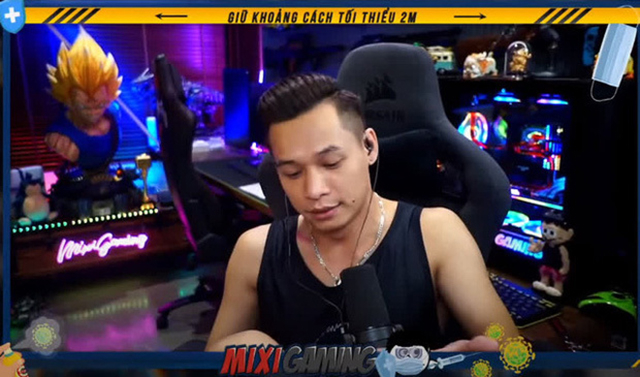 do-mixi-chia-se-ban-than-bi-lo-so-dien-thoai-trong-mot-buoi-livestream-gan-day-anh-gamek-31cb7c27