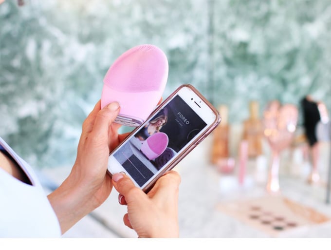 Bạn dễ dàng cài đặt app Foreo trên smartphone