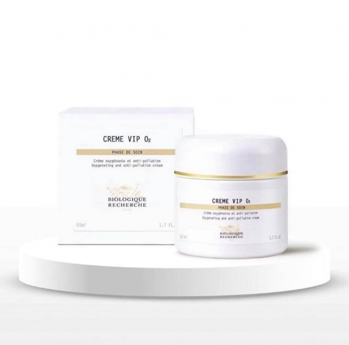 Crème VIP O2 là sản phẩm kem hoàn hảo đặc trị ô nhiễm, chống lão hóa và tổng hợp oxi giúp phục hồi sức sống và sức khỏe làn da ngay tức thì.