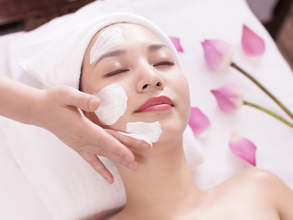 Tiết kiệm thời gian, chi phí khi không phải đến Spa làm mặt