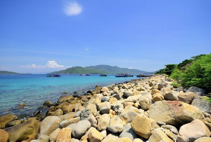 8-hon-dao-dep-nao-long-tai-nha-trang--kham-pha-ngay-nhung-diem-den-tuyet-voi-1