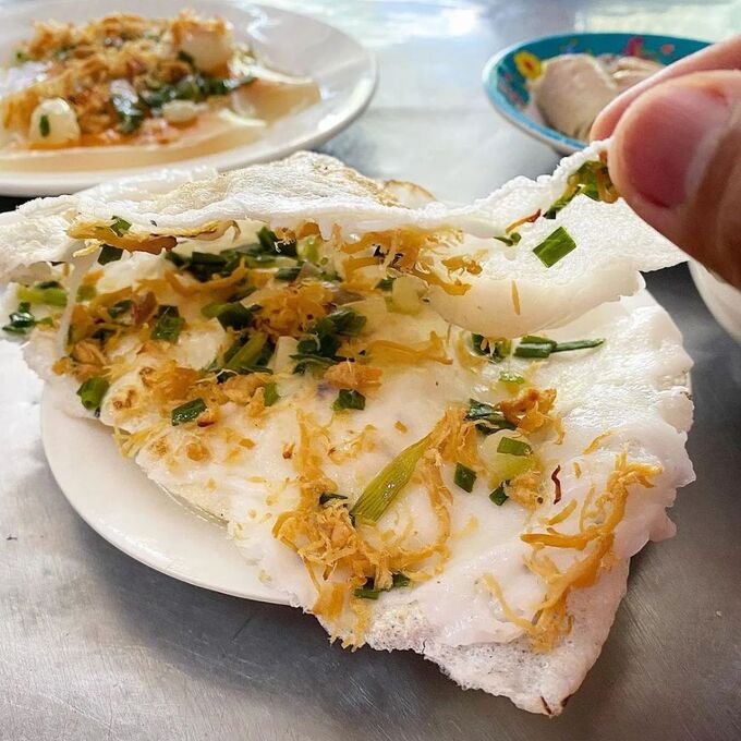 banh-dap-nha-trang - mon-banh-la-cua-thanh-pho-bien-an-mot-lan-la-nho-mai-7