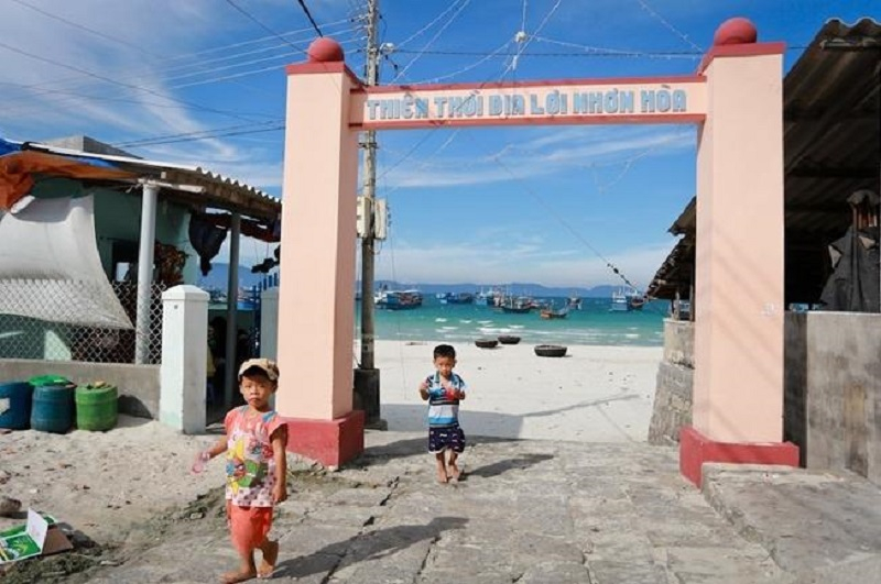 Ngoài khung cảnh mang nét hoài cổ thì làng chài Ninh Thủy cũng có nhịp sống vô cùng bình dị, thân thuộc đến lạ. Ảnh sưu tầm