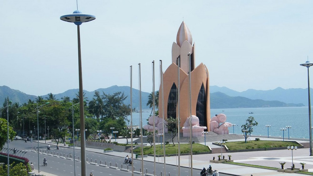 Quảng trường 2-4, TP Nha Trang