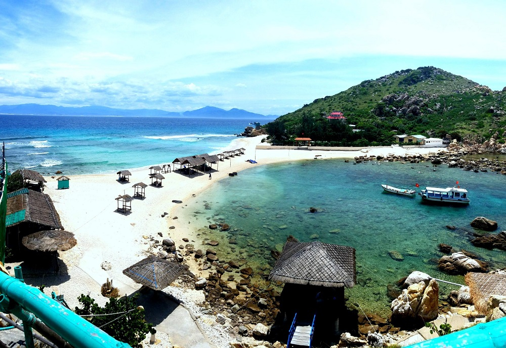 du-lich-he-tai-nha-trang-co-hoi-kham-pha-loat-tro-choi-thu-vi-va-thuong-thuc-le-hoi-am-nhac-sieu-hot