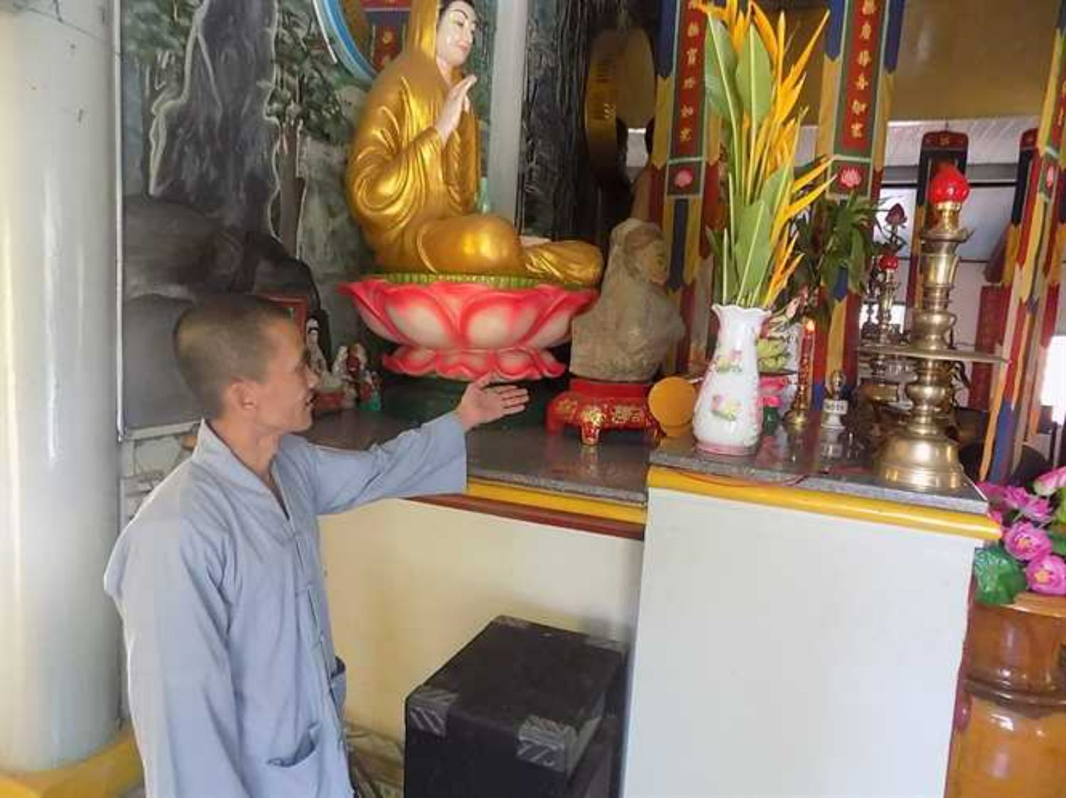 Ngôi chùa vẫn giữ nguyên lối kiến trúc và bài trí qua bao đời trụ trì, không có sự dịch chuyển, cải trang hay làm mới