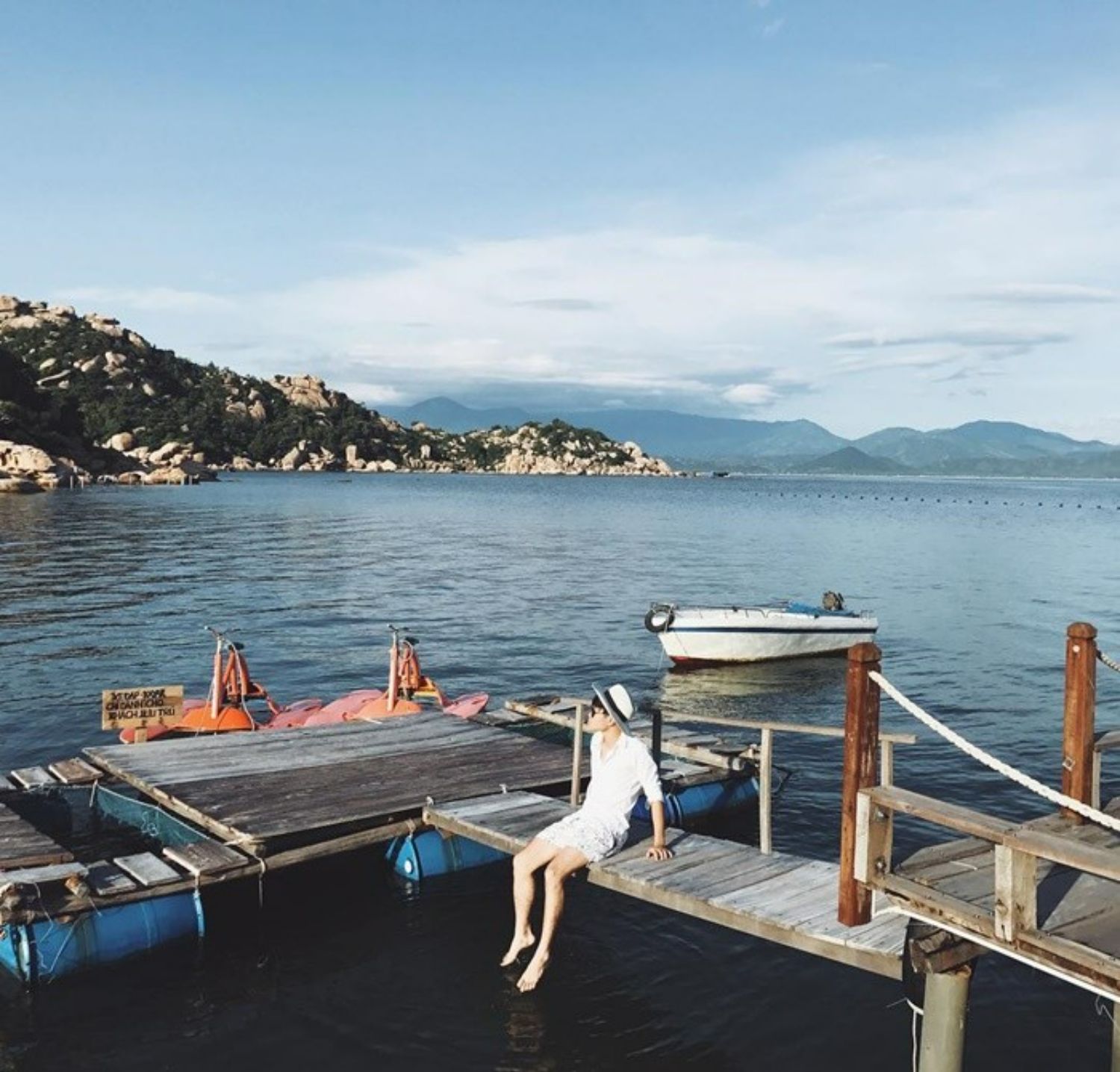 Cầu gỗ tại khu sinh thái Sao Biển, Nha Trang (Khánh Hòa) cũng là một trong những cây cầu nổi tiếng tại thành phố biển. Ảnh: Sưu tầm