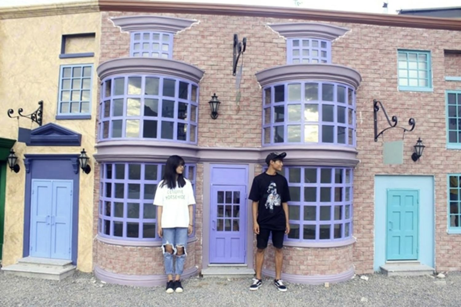 Khu biệt thự màu sắc là điểm đến thú vị cho những tín đồ xê dịch muốn khám phá và sống ảo