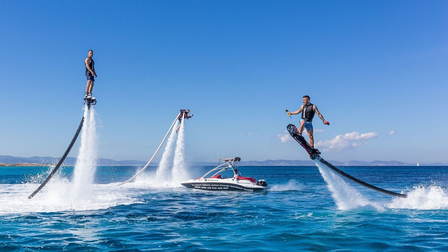 Nha Trang là địa điểm duy nhất tại Việt Nam có trò chơi này, được quản lý bởi những chàng trai người Anh và người Nga. Ảnh: Sưu tầm