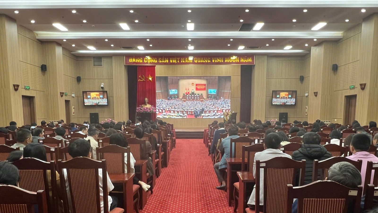 Hội nghị toàn quốc quán triệt, triển khai tổng kết việc thực hiện Nghị quyết số 18-NQ/TW