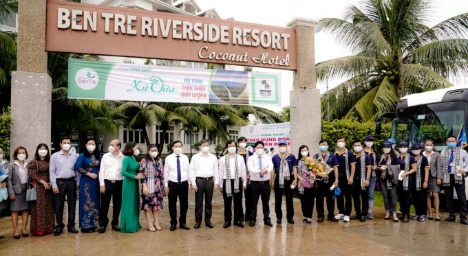 Ngày 13-14/11, đã có khoảng 40 du khách từ TP Hồ Chí Minh đến tỉnh Bến Tre tham quan du lịch sau nhiều tháng dài các tour du lịch dừng hoạt động giữa 2 tỉnh.