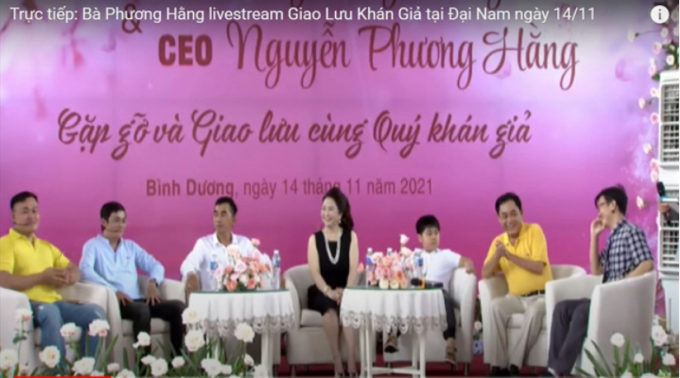 Bà Nguyễn Phương Hằng cùng khách mời tham dự buổi livestream ngày 14/11. (Ảnh cắt từ video)