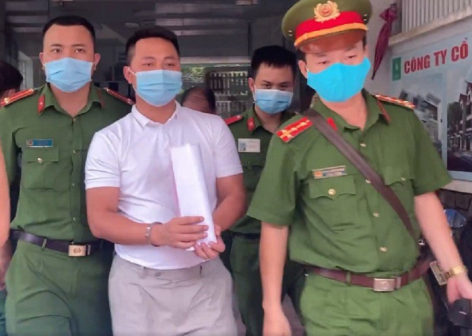 Bị can Đỗ Sơn Tùng (38 tuổi) giám đốc Công ty cổ phần Bất động sản nhà đất Đồng Nai thời điểm bị bắt giữ. Ảnh: VH