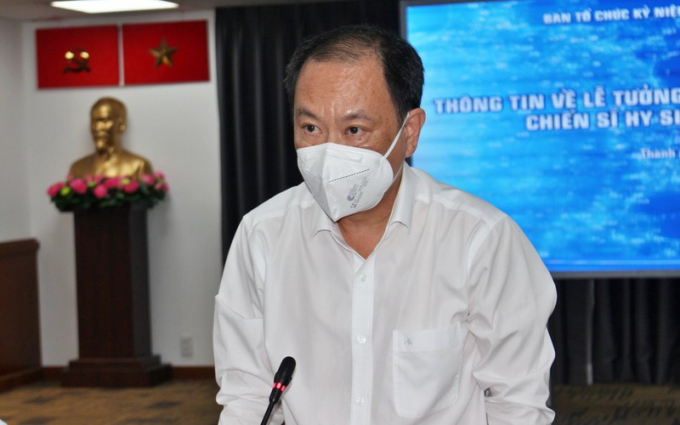 Phó giám đốc Sở Y tế TP.HCM Nguyễn Hoài Nam tại buổi họp báo