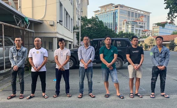 Các bị can tham gia vụ cướp bị công an bắt giữ - Ảnh: C.A