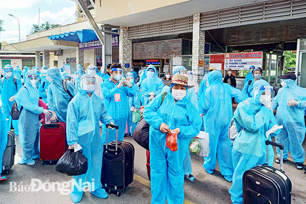 Người lao động tại Đồng Nai về quê phòng dịch trong tháng 9-năm 2021