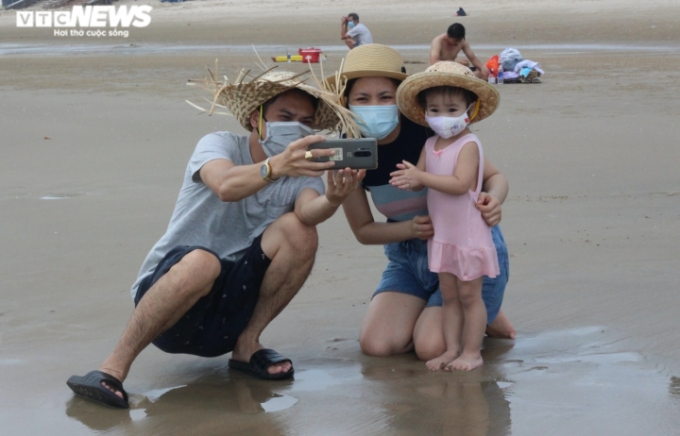 Anh Luân (ngụ quận 8, TP.HCM) có người thân ở TP Vũng Tàu nên trước đây thường đưa vợ con về chơi vào dịp cuối tuần. Tuy nhiên do ảnh hưởng dịch bệnh, gần 6 tháng qua anh Luân không xuống Vũng Tàu.