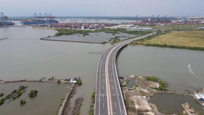 Thúc đẩy các dự án đầu tư công hạ tầng giao thông kết nối liên vùng nhằm nâng cao năng lực cụm cảng Cái Mép- Thị Vải là một trong những ưu tiên của BR-VT trong năm 2022. Ảnh:TK
