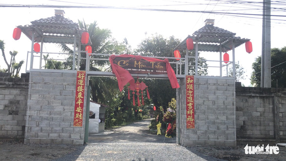 Cổ Mộc Trấn do một người dân tại phường Mỹ Thạnh, TP Long Xuyên xây dựng đã vấp phải sự phản ứng gay gắt của cộng đồng mạng - Ảnh: ĐẶNG TUYẾT