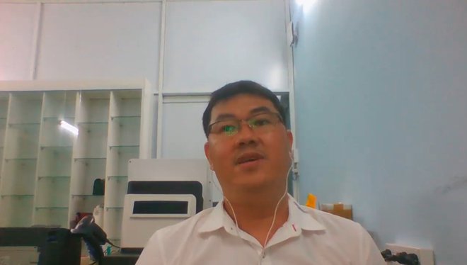 Ông Nguyễn Vũ Quốc Anh tại buổi họp báo trực tuyến của Auto Investment Group.