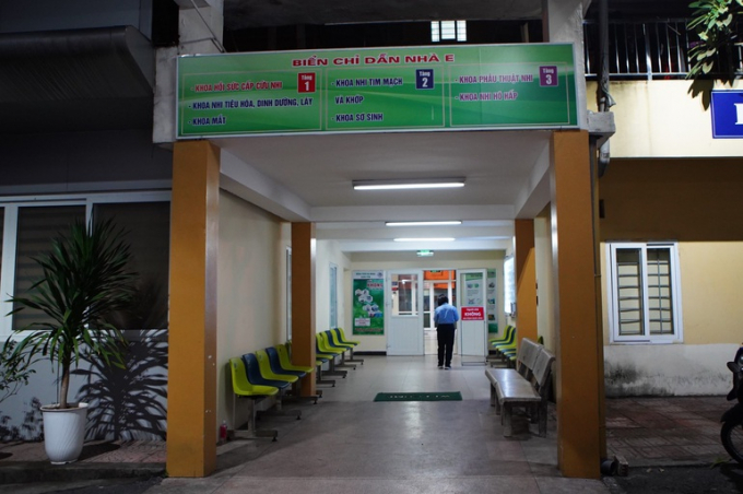 Cháu bé vẫn đang điều trị tích cực tại Khoa Hồi sức cấp cứu nhi.