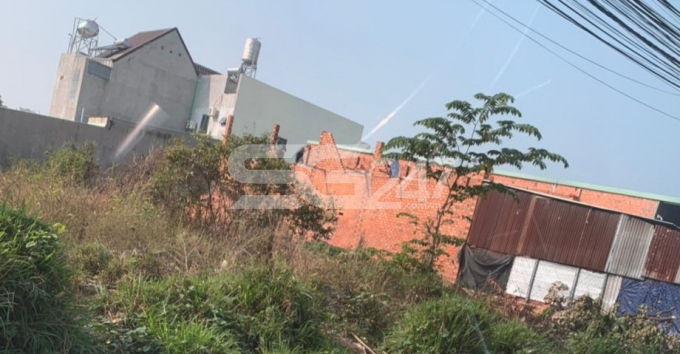 Tờ 5 thửa 233 có diện tích 7.471m2 tr0ng đó có 1,234,8m2 đất quy hoạch đất giao thông