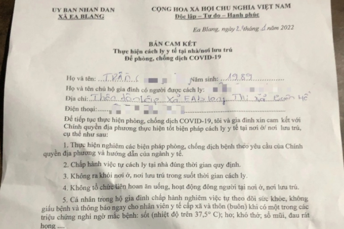 Chính quyền cùng ngành y tế xã Ea Blang thừa nhận sai sót và đã thu hồi văn bản yêu cầu công dân về quê phải cách ly 7 ngày (Ảnh: Uy Nguyễn).