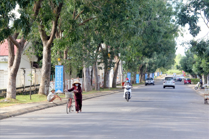 Đô thị Ea T'ling ngày càng khang trang, đẹp đẽ nhờ sức dân. Ảnh: Phan Tuấn