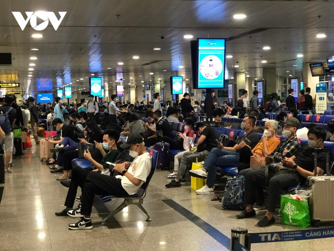 Theo lãnh đạo sân bay Nội Bài, lượng khách từ sau Tết chủ yếu là khách nội địa. Trong ngày 6/2, dự kiến có 56.000 khách.