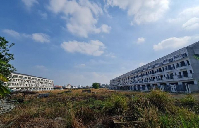Dự án KDC Bình Đa đã tạm dừng xây dựng gần 3 năm. Ảnh: VŨ HỘI.