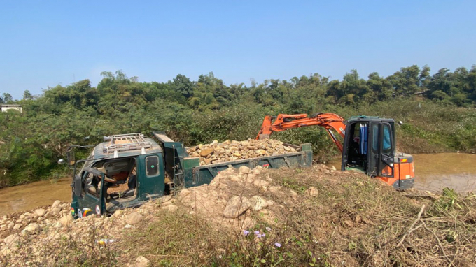 Hiện trường khu vực khai thác khoáng sản trái phép.