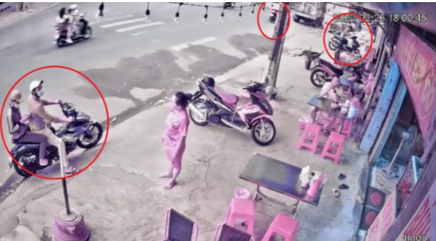 Camera ghi lại vụ dàn cảnh trộm xe máy CẮT TỪ CLIP