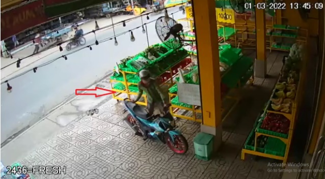 Camera ghi lại vụ trộm xe máy CẮT TỪ CLIP