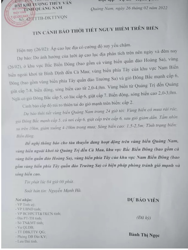 Bản tin phát lúc 4 giờ sáng 26-2 của Đài Khí tượng thủy văn cảnh báo vùng biển Quảng Nam có gió giật cập 5-6