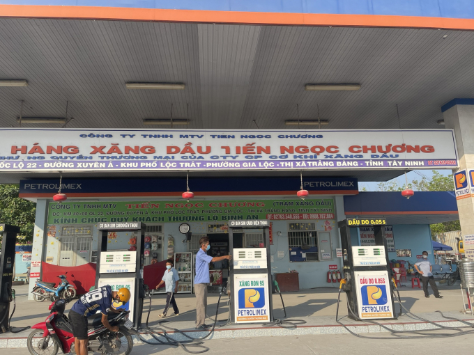 Cây xăng Tiến Ngọc Chương