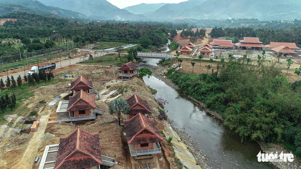 Một diện tích lớn đang bị san gạt - Ảnh: M.V