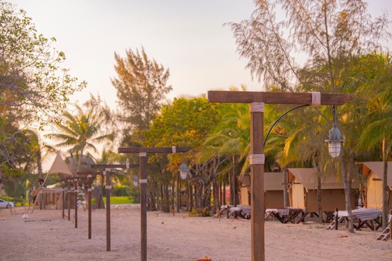 Khu cắm trại thuộc phân khu giải trí Hola Beach thuộc khu đô thị Thanh Long Bay
