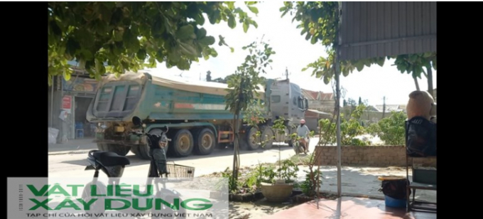 Nguy cơ tiềm ẩn tai nạn giao thông cao tại khu đông dân cư