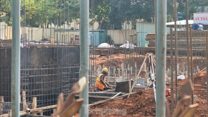 Công nhân đang thi công bên trong dự án của Cty Tây Ninh