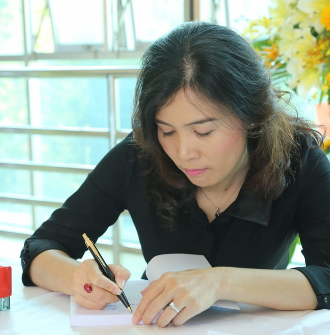 Bà Đặng Thị Hàn Ni FBNV
