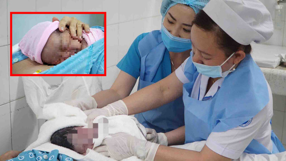 Em bé được sinh bằng phương pháp sinh thường tại Bệnh viện Từ Dũ TP.HCM - Ảnh: THU HIẾN